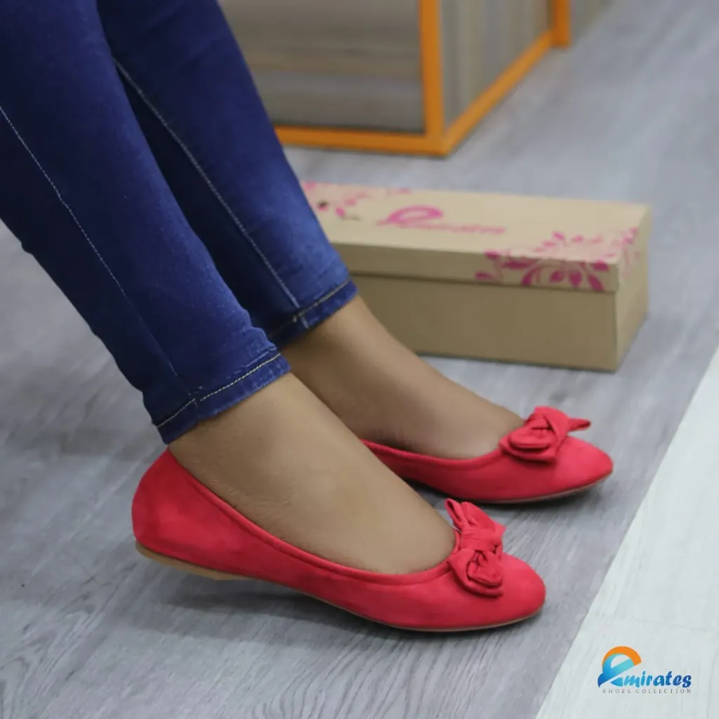 Laura velvet round-toe flats