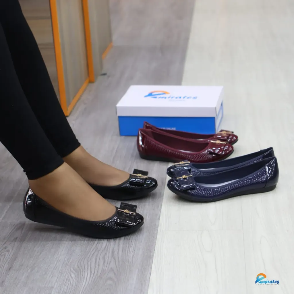 Ari Rounded Toe Ballet Flats