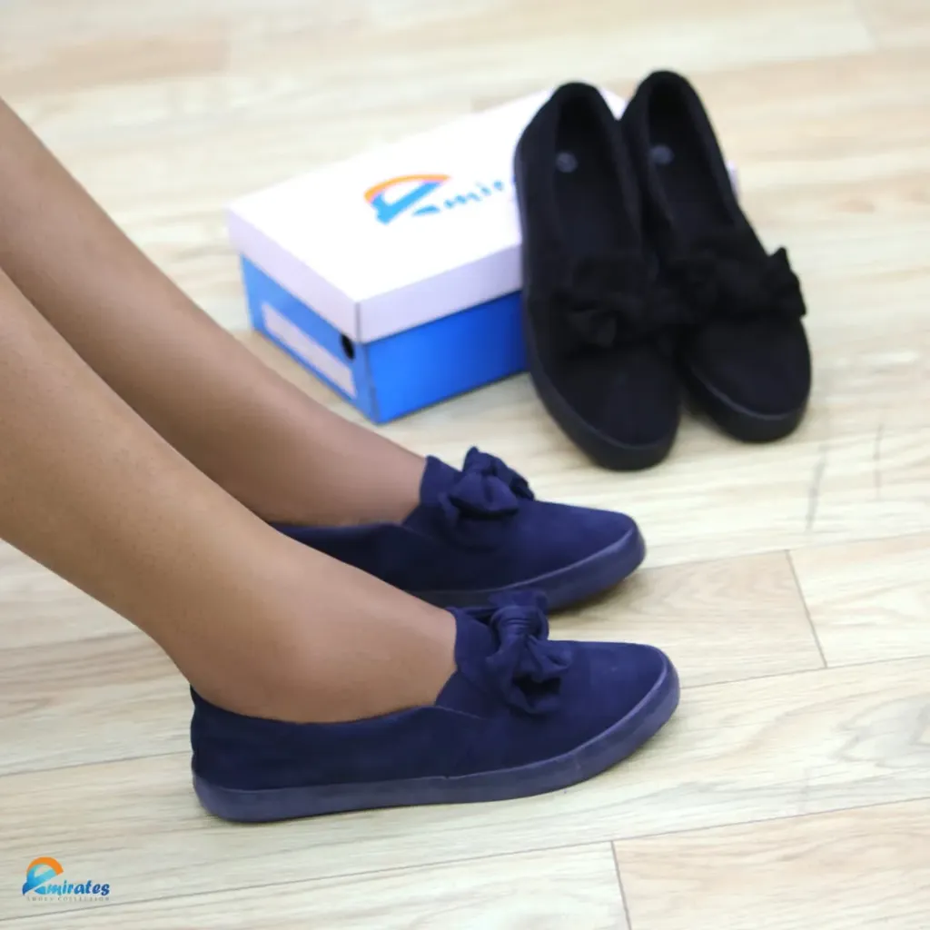 Molly Round-Toe Ballet flats