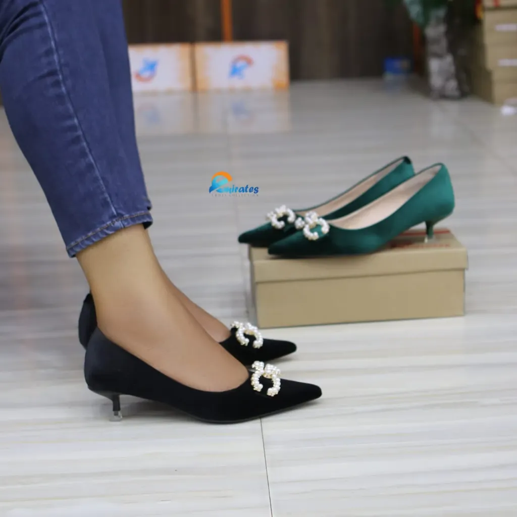 Rune pointed toe kitten heels (green)
