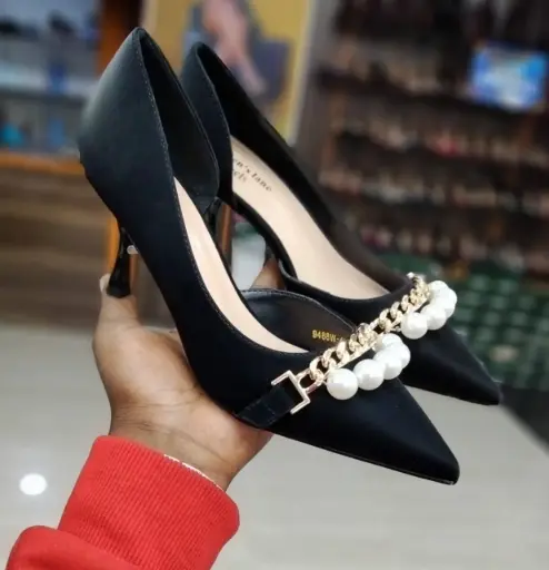 Pearl Flair pointed-toe heels